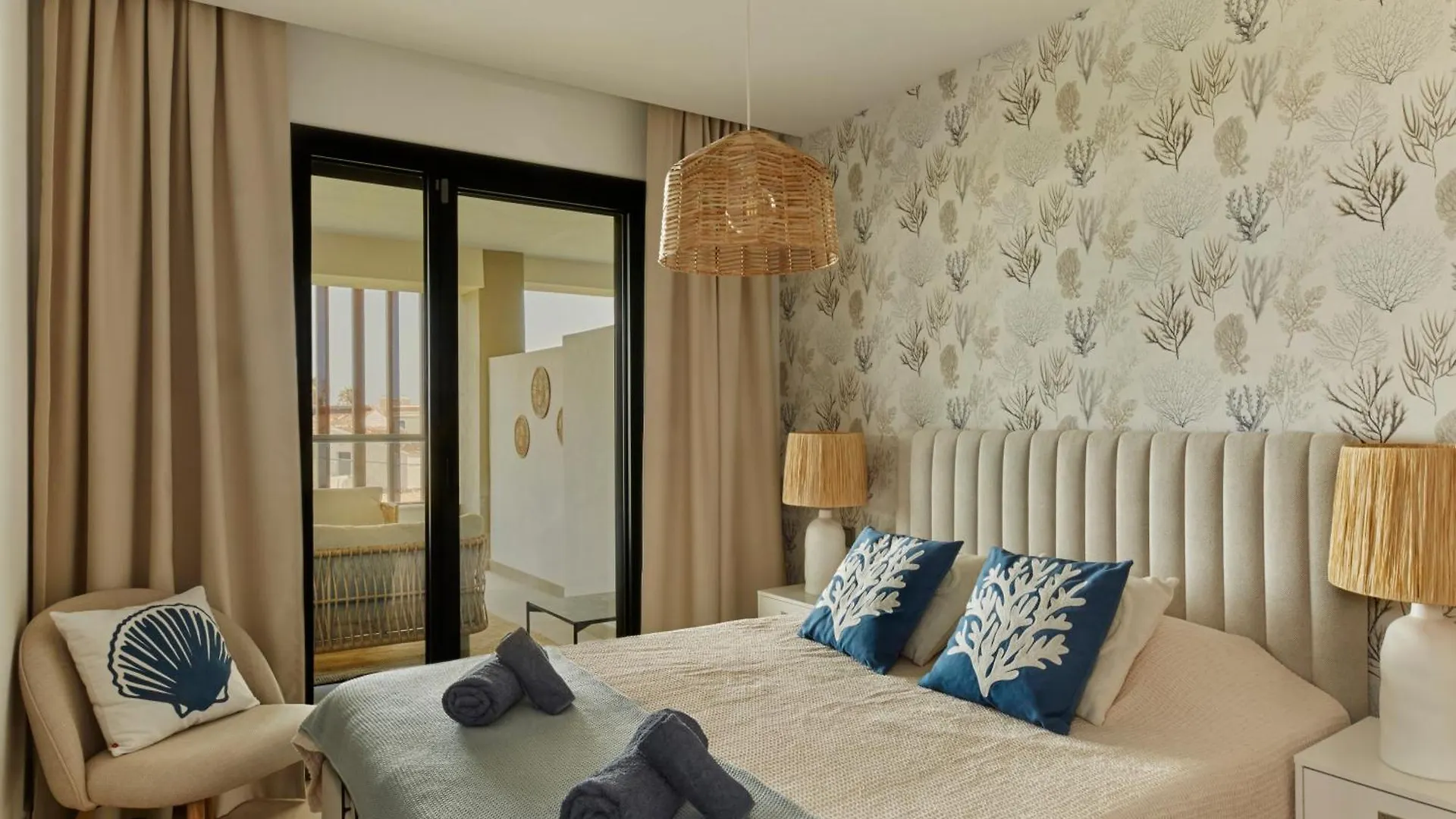 Coastal Elegance Retreat Daire Casares İspanya